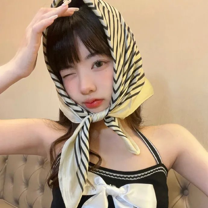 她和她的她